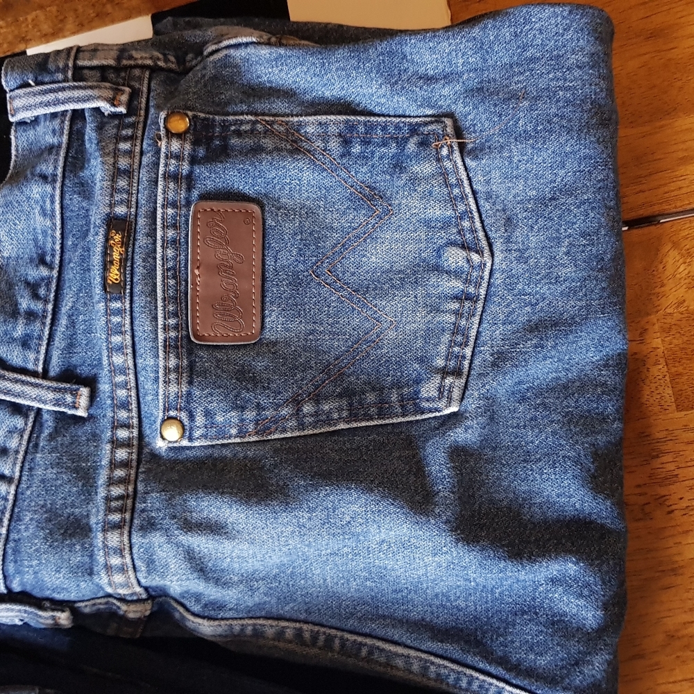 Wrangler light slim fit jeans
